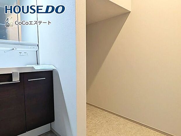 □■収納■□洗面室横に収納スペースあり♪