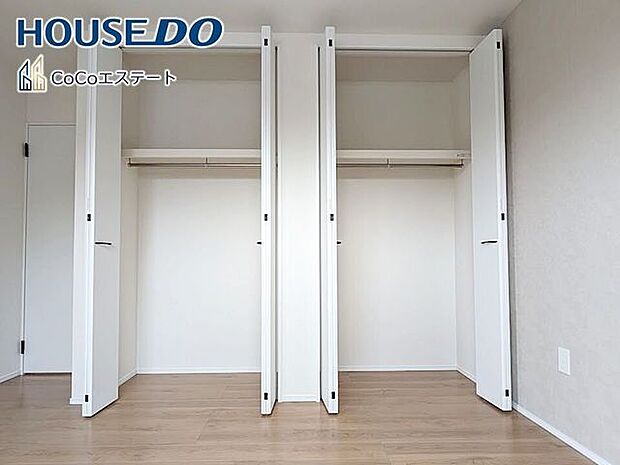 □■収納■□6.4帖の洋室の収納です♪各部屋にクローゼット完備♪ゆとりの収納で、お部屋がスッキリ片付きます。