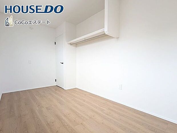 □■収納■□5.5帖の洋室のオープンクローゼットです♪