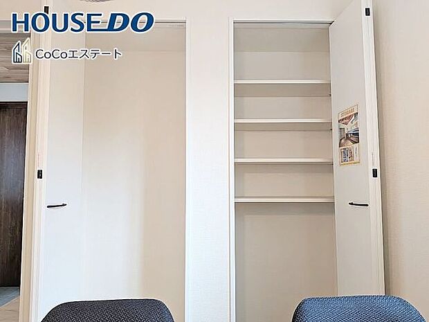 □■収納■□パントリーです♪キッチン用品や食品のストックに使用できます。可動棚付きでしっかり隅々まで収納できるのも嬉しいですね。