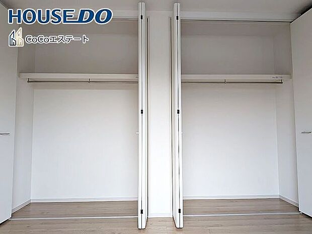 □■収納■□6.5帖の洋室のクローゼットです♪各部屋にクローゼット完備♪ゆとりの収納で、お部屋がスッキリ片付きます。