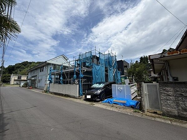 【外観】リフォーム中も内見可能！お気軽にお問い合わせください♪※リフォーム中の写真です