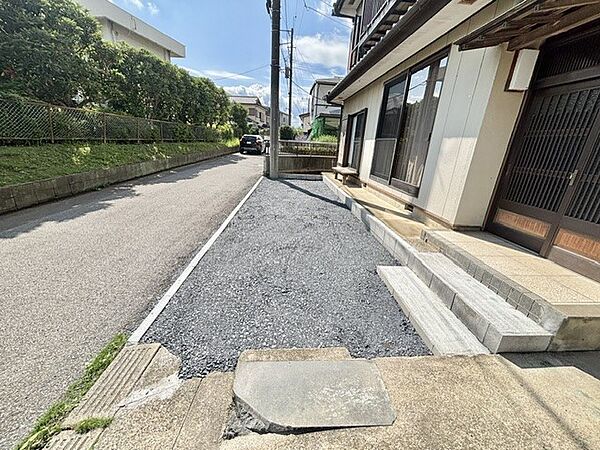 駐車場拡張しました♪最大で3台駐車可能♪※車種によります。