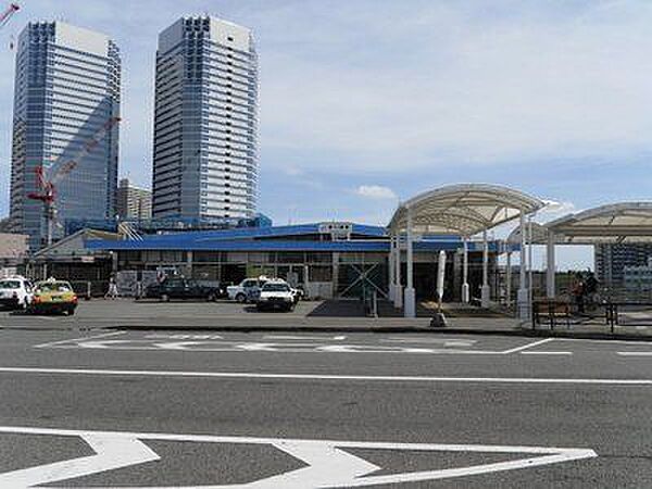 新川崎駅(JR東日本 東海道本線) 徒歩22分。 1720m