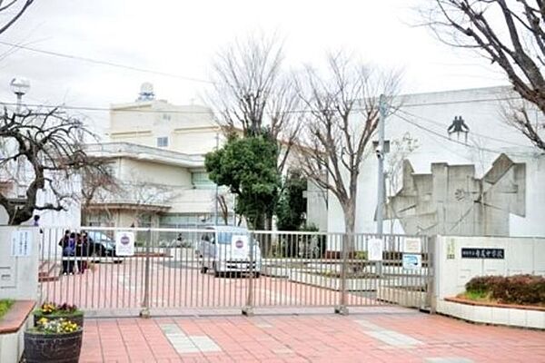 寺尾中学校 徒歩20分。 1570m