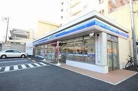 ローソン川崎鷺沼一丁目店 徒歩5分。徒歩5分のコンビニ。急な買い忘れにもすぐ対応できます。 330m