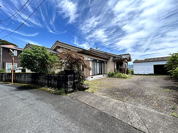 【外観】※リフォーム前の写真です。（2026年6月撮影）