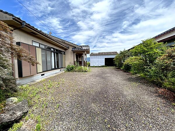 【外観】※リフォーム前の写真です。（2026年6月撮影）