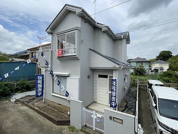 ◆外観（リフォーム後）｜シンプルでいつまでも飽きのこないデザインが特徴的♪