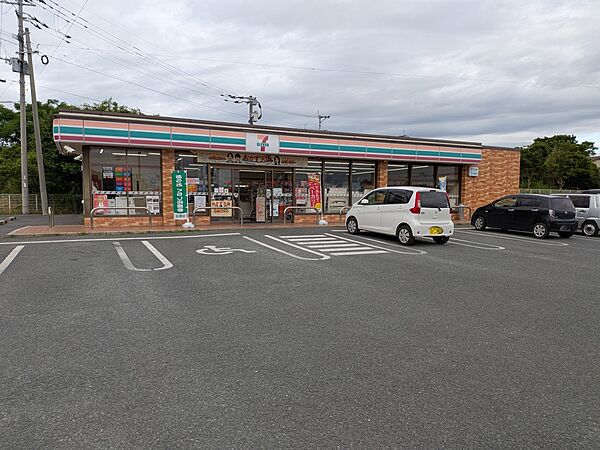 コンビニ 2400m セブンイレブン荒尾金山店