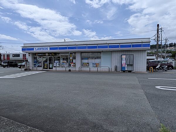 コンビニ 2000m ローソン熊本龍田2丁目店