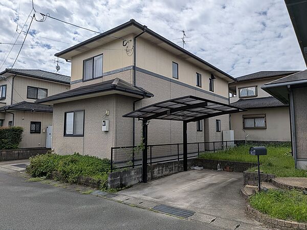 【外観写真】各居室収納付き。お荷物が多くても安心のゆとりある邸宅です。(2026年9月撮影)