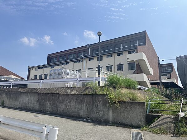 中学校 1700m 菊陽町立武蔵ケ丘中学校