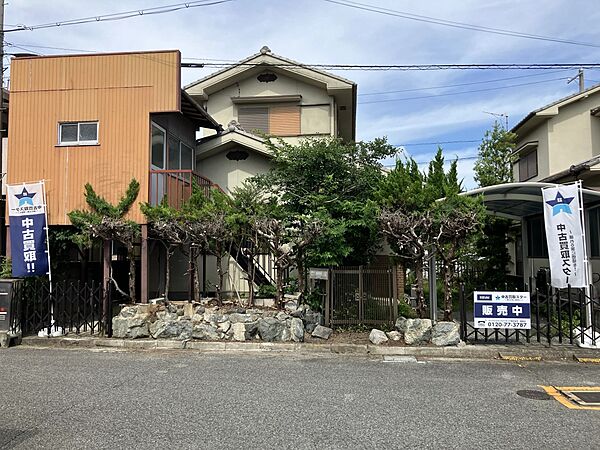 【外観】車通りが少ない閑静な住宅街です♪（2026年6月撮影）