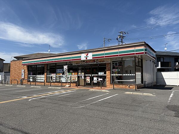 コンビニ 750m セブンイレブンたつの小宅北店