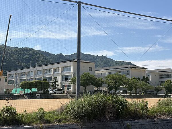 中学校 1420m たつの市立龍野東中学校