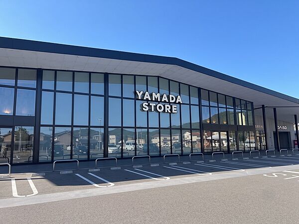 ショッピングセンター 1800m ヤマダストアー新青山店