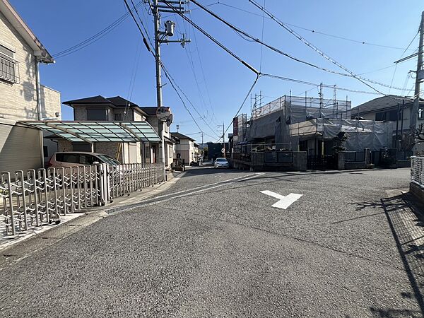 前面道路も6mほどあり開放的！