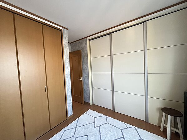 2階の子供部屋は可動式間仕切り！東側が窓になり、どちらの子供部屋も日当たり良好！