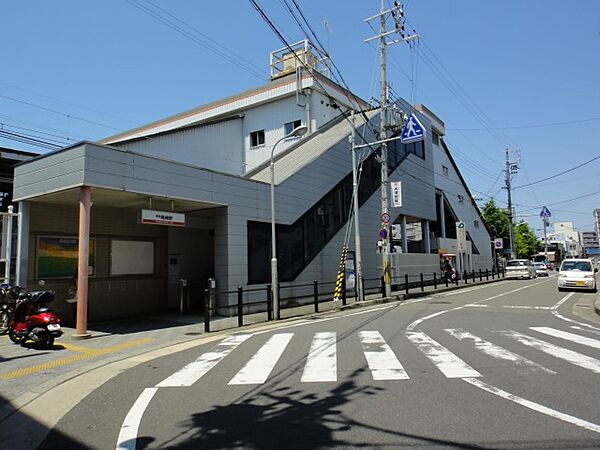 南海本線尾崎駅（特急停車）まで（700m）