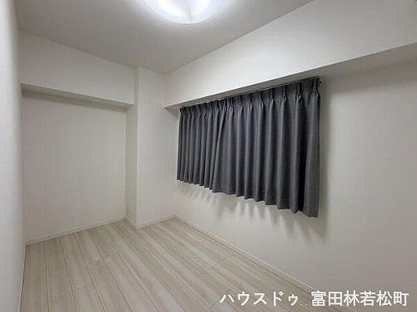 洋室を拡大表示