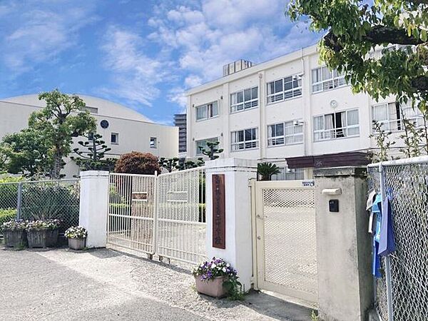 富田林市立第二中学校 470m