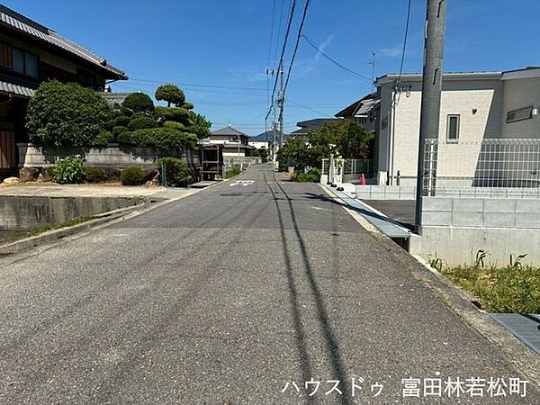 前面道路含む現地写真