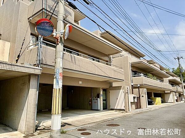 外観：327002961045