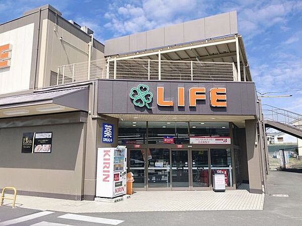 ライフ滝谷店 800m