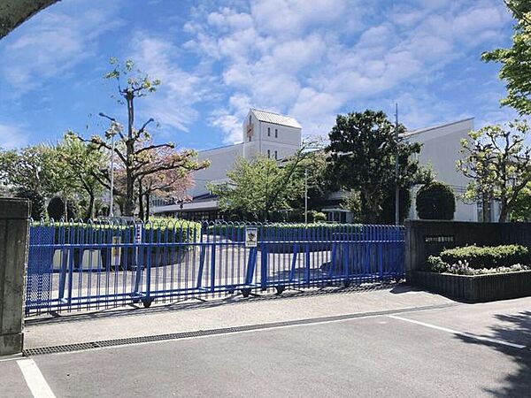 富田林市立藤陽中学校 590m