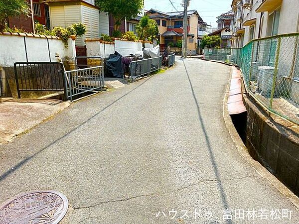 前面道路含む現地写真