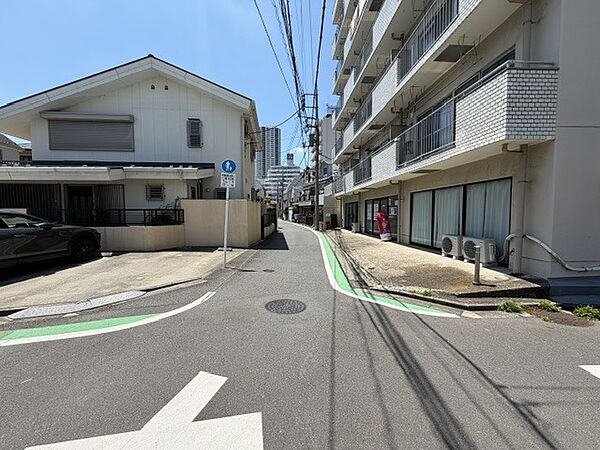現地までのアプローチをしっかりとご説明させて頂きます。お車と徒歩のアプローチをご一緒しますので、なんなりとご質問下さい♪