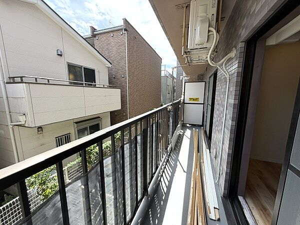 心地よい風を感じながら、青空を眺めることのできる住空間です。