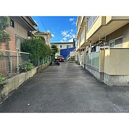 6 / 11