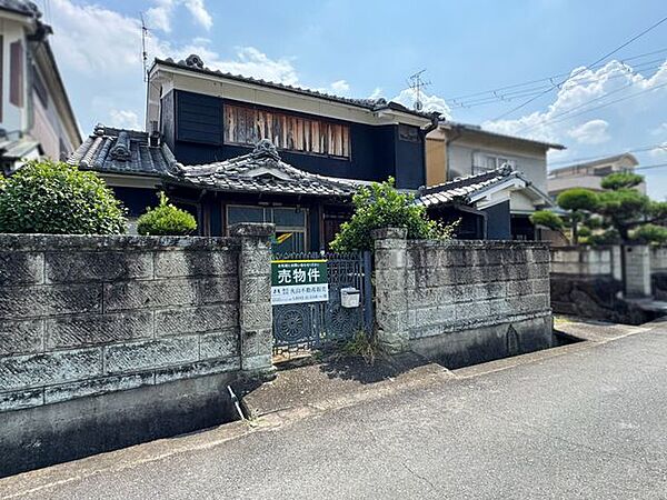 徒歩15分圏内にスーパーやコンビニがあり、毎日のお買い物にも便利な立地です♪