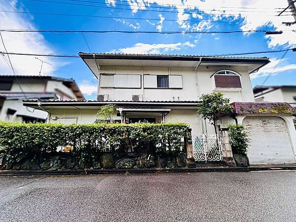 最寄り駅の近鉄関屋駅へは徒歩14分、大阪上本町方面や、大和八木駅方面へのアクセスが可能な駅です♪