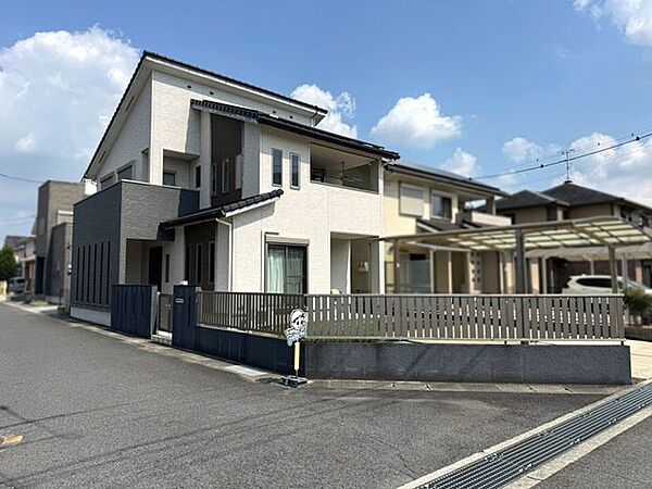 内覧や現地周辺環境など、お気軽に担当までお問合せくださいませ♪