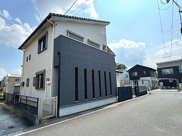 WICやSICの他、ゆったりとした屋根裏収納付きです。大きな荷物等もスッキリと収納可能です♪