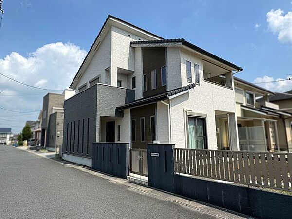 キッチンはIHクッキングヒーター付きです。火の元の心配が少なく、安全です♪
