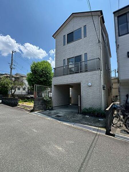 周辺環境や現地見学など、詳細は担当までお気軽に問い合わせくださいませ♪