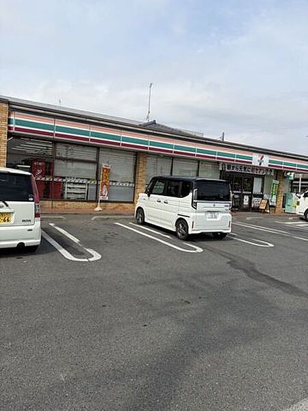 セブンイレブン　大泉古氷店 4560m