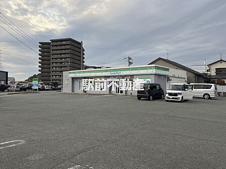 ファミリーマート荒尾西原町店