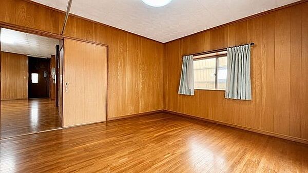 AI加工で家具・小物除去しています