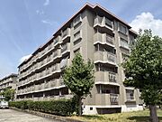 土山駅より徒歩18分 築48年3ヶ月 5階建の賃貸物件