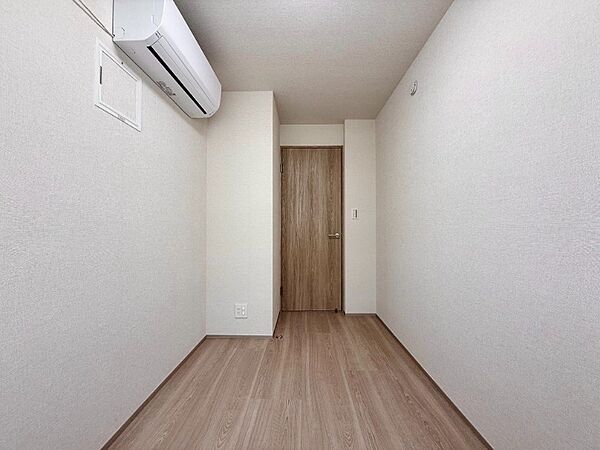洋室（約4.0帖）クローゼットの付いたお部屋です。