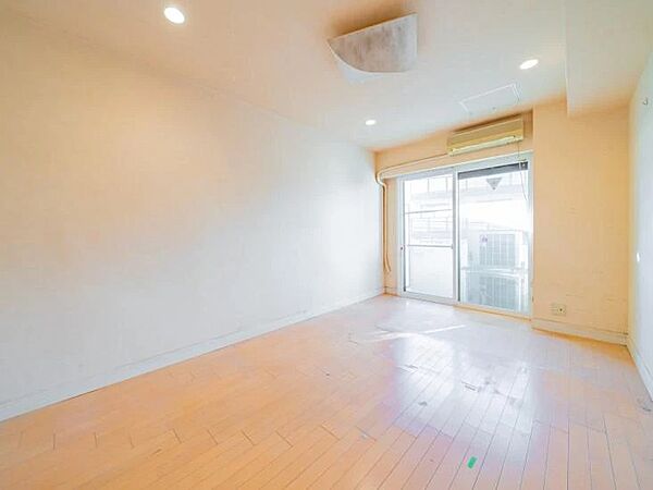洋室を拡大表示