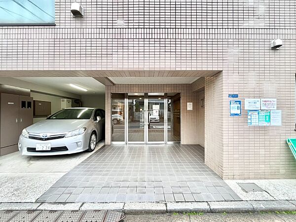 掃除の行き届いた綺麗なエントランス。管理体制良好です。