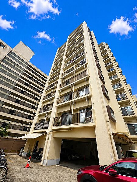 マンション外観／総戸数56戸のマンション