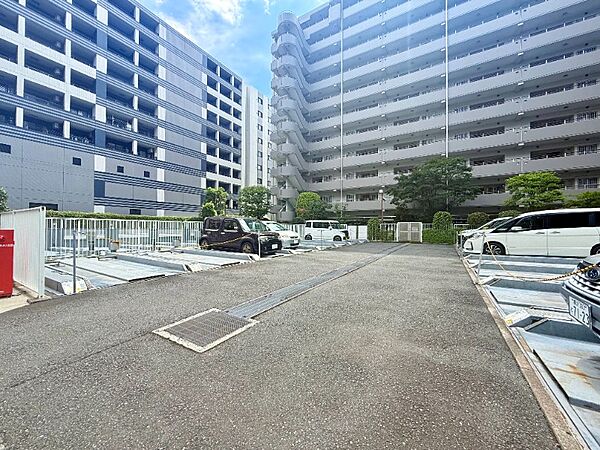 【駐車場】※最新の空き状況については、担当者にご確認くださいませ。