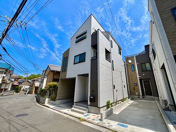 四季の移り変わりを感じられる緑豊かな住環境。緑に癒されるホッとした生活が送れそうです。